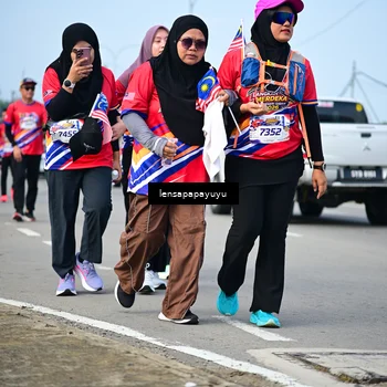 Runner Photo 6012005