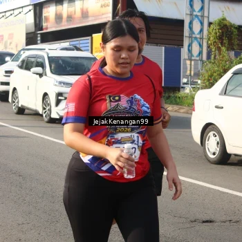 Runner Photo 6012024