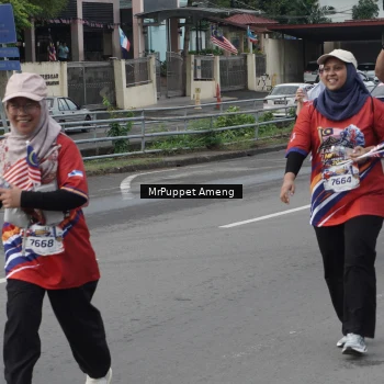 Runner Photo 6012046