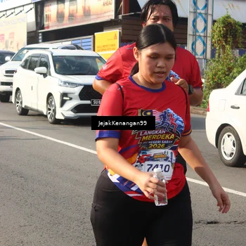 Runner Photo 6012066