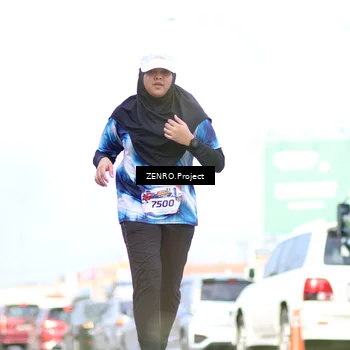 Runner Photo 6012072