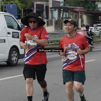 Runner Photo 6012073