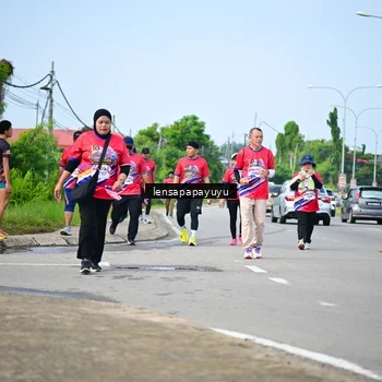 Runner Photo 6012081