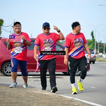 Runner Photo 6012086