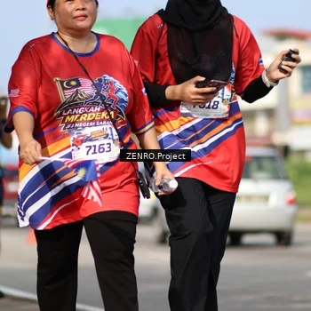 Runner Photo 6012100