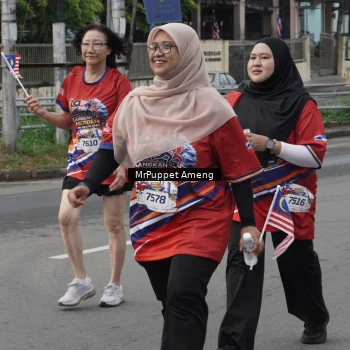 Runner Photo 6012114