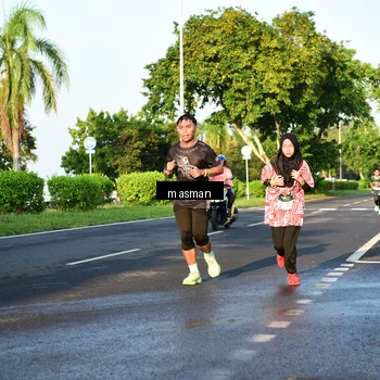 Runner Photo 6012121