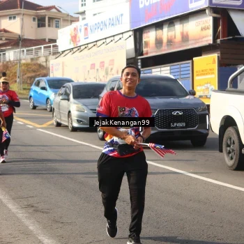 Runner Photo 6012171