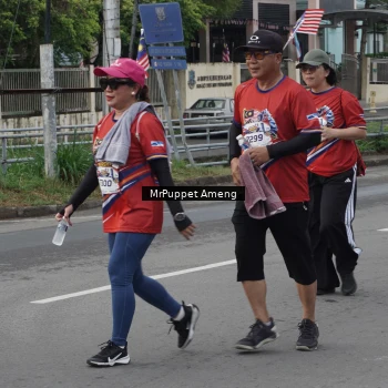 Runner Photo 6012182
