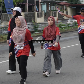 Runner Photo 6012192