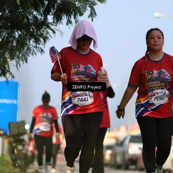 Runner Photo 6012214