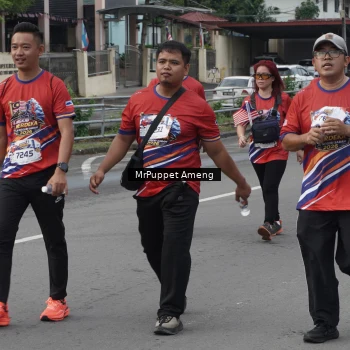 Runner Photo 6012222