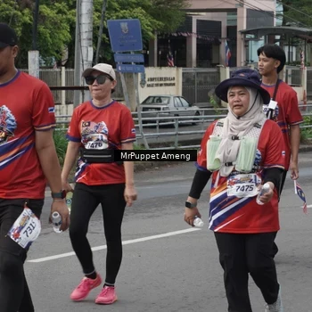 Runner Photo 6012254