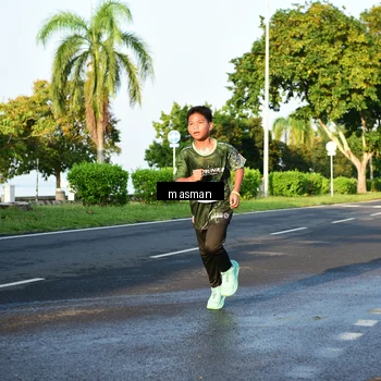 Runner Photo 6012291