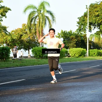 Runner Photo 6012310