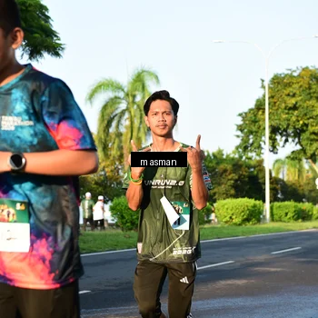 Runner Photo 6012346