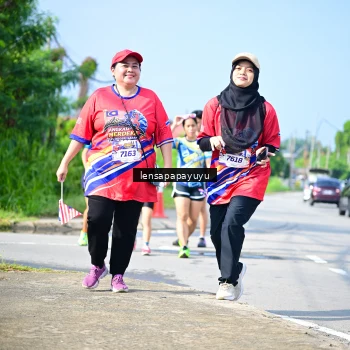 Runner Photo 6012417
