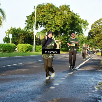 Runner Photo 6012440