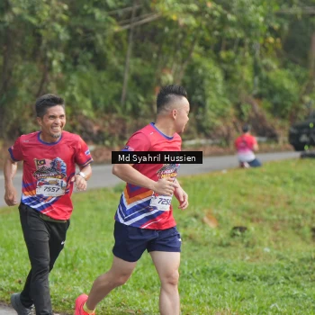 Runner Photo 6012443