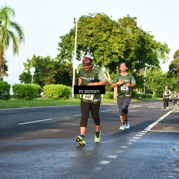 Runner Photo 6012474