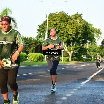 Runner Photo 6012531