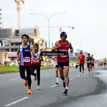 Runner Photo 6012546