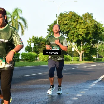 Runner Photo 6012547