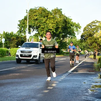 Runner Photo 6012564