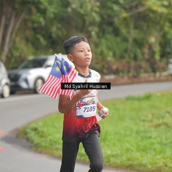 Runner Photo 6012575