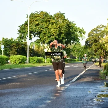 Runner Photo 6012589