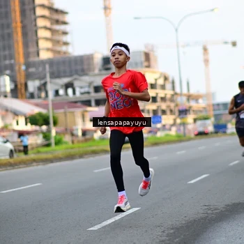 Runner Photo 6012605