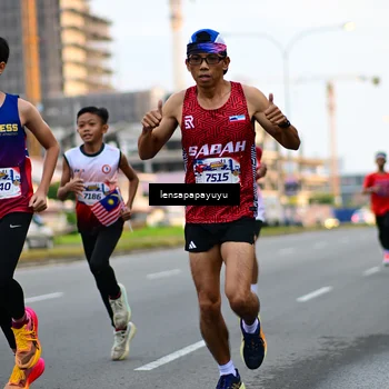 Runner Photo 6012613