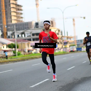 Runner Photo 6012616