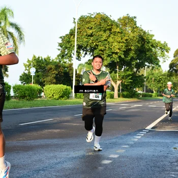 Runner Photo 6012619