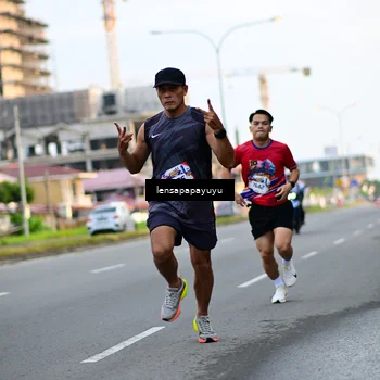 Runner Photo 6012621