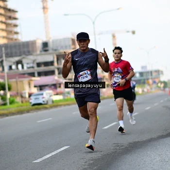 Runner Photo 6012638
