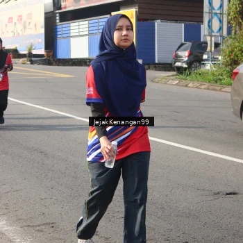 Runner Photo 6012644