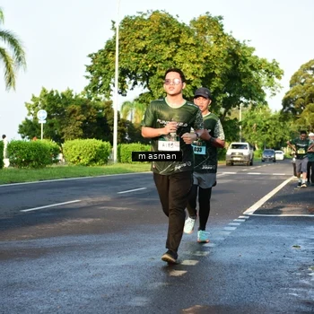 Runner Photo 6012704