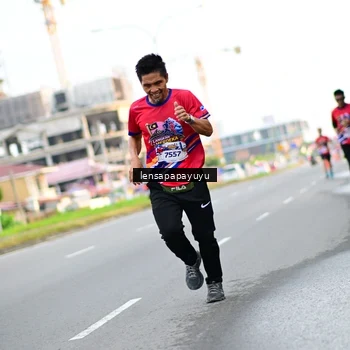 Runner Photo 6012711