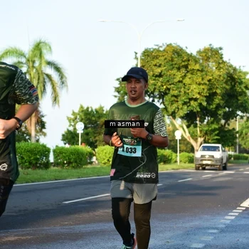 Runner Photo 6012712