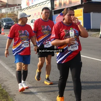 Runner Photo 6012715