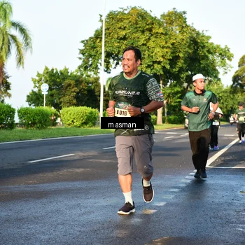 Runner Photo 6012726