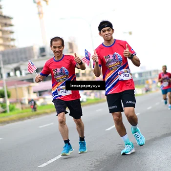 Runner Photo 6012739