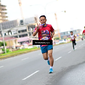 Runner Photo 6012749
