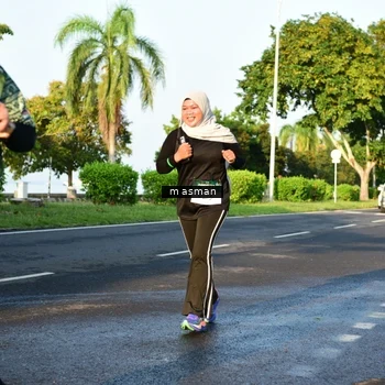 Runner Photo 6012752