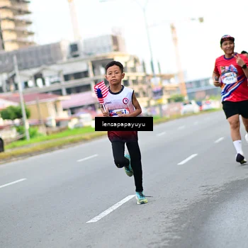 Runner Photo 6012777