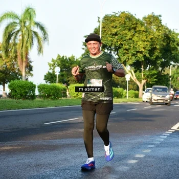Runner Photo 6012784