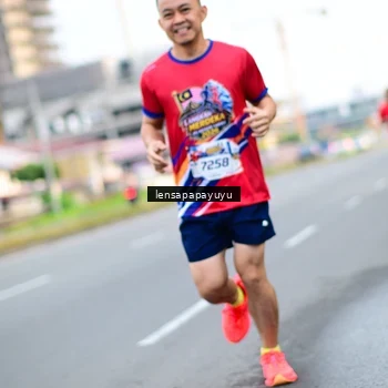 Runner Photo 6012795