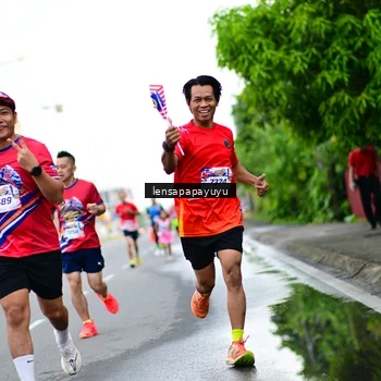 Runner Photo 6012802