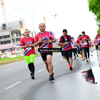 Runner Photo 6012842